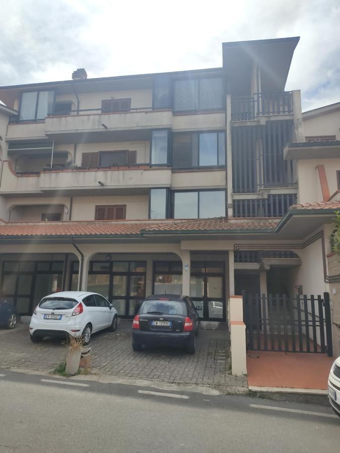 Attico Lägenhet Pitigliano Exteriör bild